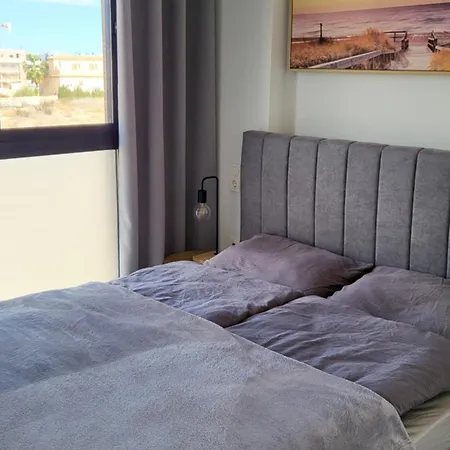 Amigos, La Zenia Boulevard Area, 2 Bedrooms, Beautiful Swimming Pool.