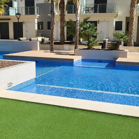Apartment Amigos, La Zenia Boulevard Area, 2 Bedrooms, Beautiful Swimming Pool.